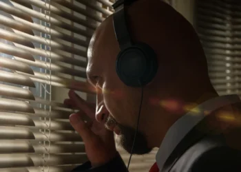 Science Report: CIA se implică în clonarea mamuților. Ascultați cântecul păsărelelor ca să fiți mai sănătoși la cap! Neanderthalienii și Homo sapiens au avut o relație complicată