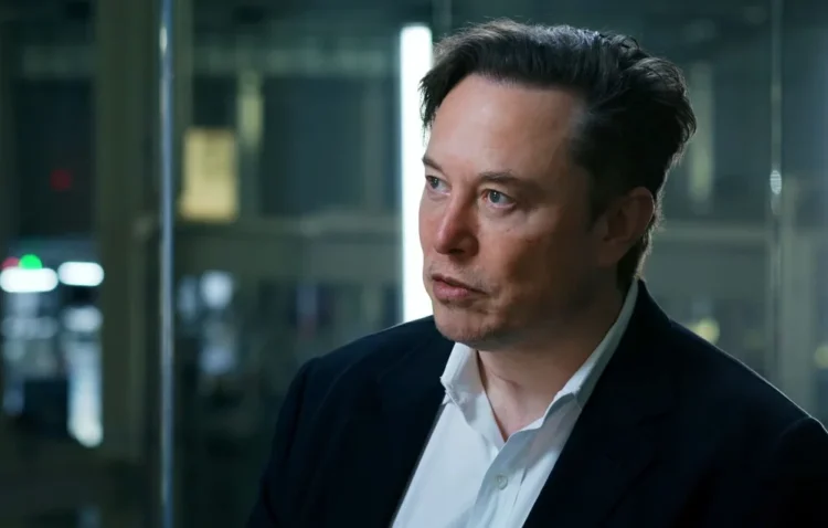 Elon Musk a preluat controlul Twitter și a făcut imediat câteva concedieri de la conducerea companiei