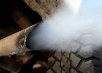 Decizie istorică la Bruxelles. Vânzarea mașinilor diesel și pe benzină va fi interzisă în UE din 2035