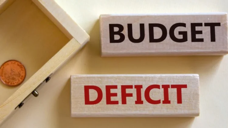 În șapte ani, dublarea salariilor bugetare, deficit bugetar de opt ori mai mare. Și ne mai miră deficitul comercial enorm?