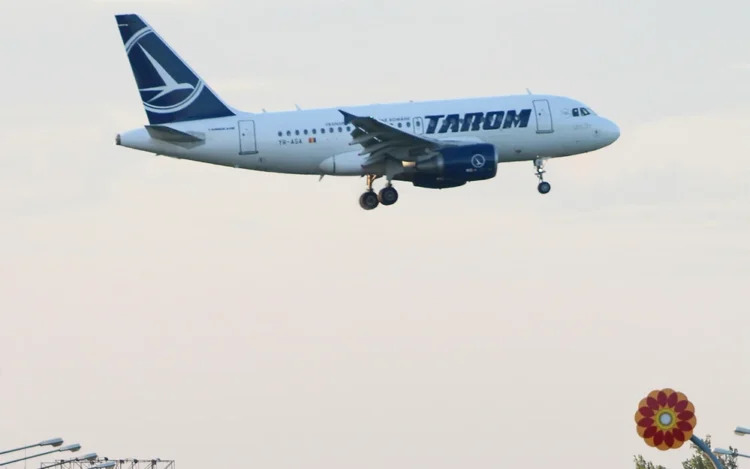 Pilot TAROM, despre reluarea zborurilor: „E decizia fiecărui pilot, le-a ajuns cuțitul la os”. Ce îi nemulțumește