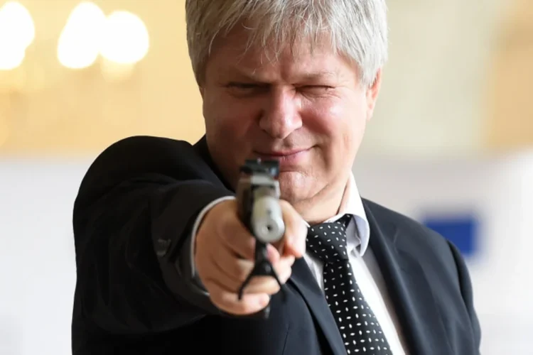 Camera Deputaților decide luni dacă permite solicitarea Parchetului pentru percheziția informatică a lui Daniel Tudorache 💎