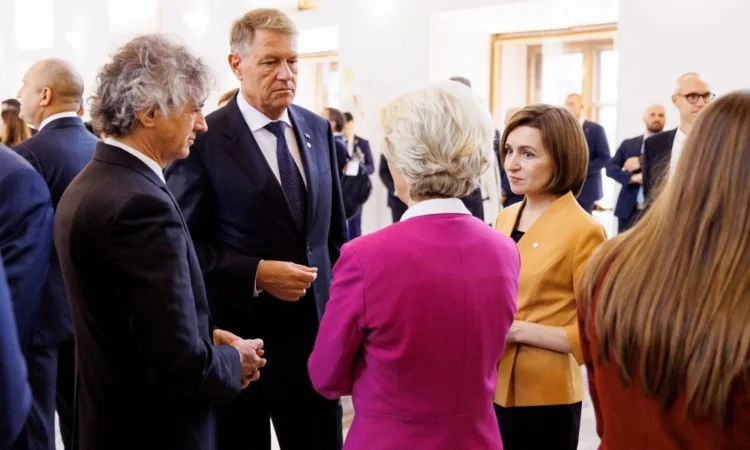 UE și instituțiile financiare occidentale vor investi 1 miliard de euro în culoarele de solidaritate cu Ucraina. Declarația, semnată și de Klaus Iohannis, Maia Sandu și Volodimir Zelenski