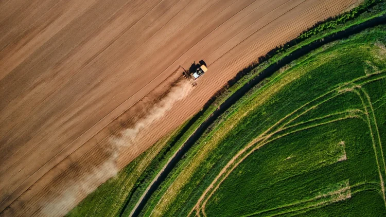 Fermierii pot depune în decembrie cererile pentru acciza la motorina utilizată în agricultură în 2023 – APIA