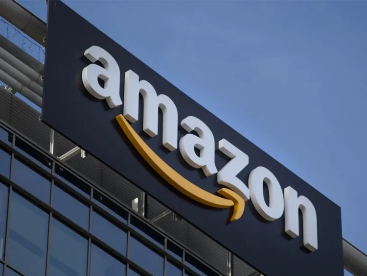 Concedieri masive la Amazon: 10.000 de angajaţi, puşi pe liber