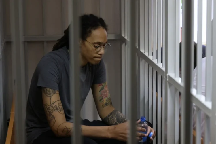 Oficialii americani au vizitat-o pe Brittney Griner, baschetbalista arestată în Rusia
