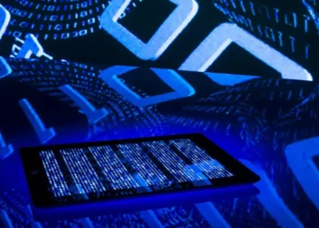 Declarația europeană privind drepturile și principiile digitale, negociată de instituțiile UE, promovează valorile europene în cadrul transformării digitale, plasând oamenii în centru