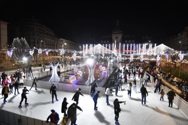 Peste o sută de mii de spectatori sunt așteptați vineri, 11 noiembrie, la Craiova, la deschiderea celui mai frumos târg de Crăciun din țară