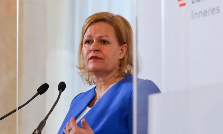 Ministrul german de interne face apel la continuarea luptei împotriva terorismului islamist, la șase ani de la atacul din Târgul de Crăciun: Ameninţarea rămâne neschimbată