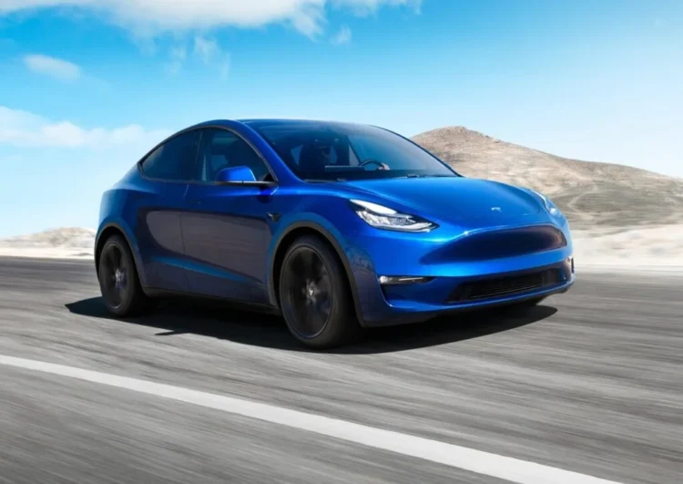 Tesla oprește producția de mașini la fabrica din Shanghai din cauza cazurilor de COVID-19