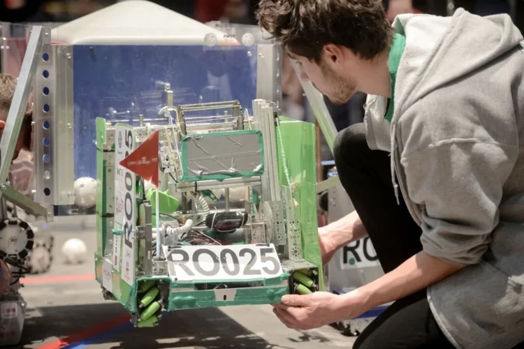 Câtă încredere au românii în generația de mâine care va conduce țara. ”Într-o perioadă de pesimism cronic, este o veritabilă rază de lumină”