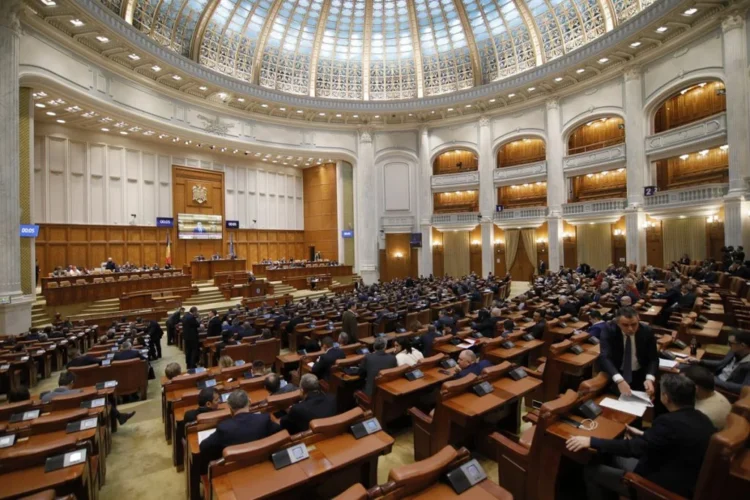 Scandal în Coaliţie, după apariţia unui amendament care practic ”naţionalizează” Pilonul 2 de Pensii