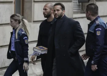 Cum au fost abordate de frații Tate două tinere din România. „Doar un avertisment prietenos” – BBC