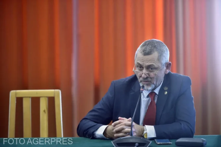 Deputatul Viorel Focşa denunță „o execuţie în stil Troţki – Stalin” după excluderea din AUR. Parlamentarul și-ar fi agresat soția „pe fondul dedicării totale în cariera politică”