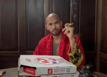 De la „Pizzagate” la „Matrix”. TikTok şi Twitter sunt criticate pentru că au permis fakenews-urile postate de fanii lui Andrew Tate