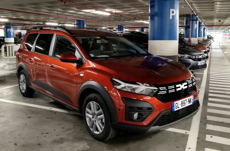 Test drive: Top 3 lucruri pe care trebuie să le știi despre Dacia Jogger Hybrid 140