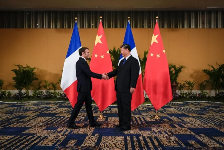 Înainte de vizita lui Macron la Beijing, China propune un “consens strategic” cu Europa privind încetarea focului și o soluție politică a războiului din Ucraina