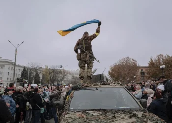 Ziua 377. Zelenski explică de ce ține cu dinții de Bahmut. Incendiu la MAI Moscova. A dispărut calul lui Kadîrov de 20.000 de dolari