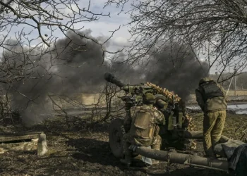 Ucrainenii au transformat Bahmut în „zona morții” pentru ruși, susțin serviciile secrete britanice