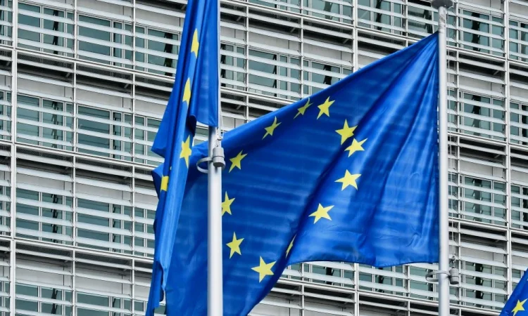 Comisia Europeană propune sporirea transparenței și un certificat UE pentru întreprinderile transfrontaliere, disponibil în toate limbile Uniunii,  în vederea reducerii birocrației