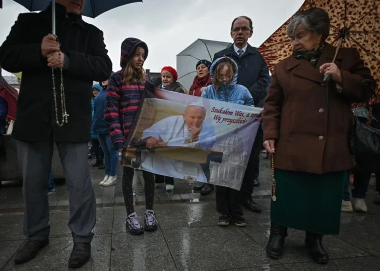 Cum pierde religia teren și în școlile din Polonia, o țară unde Biserica este mai puternică decât în România – corespondență din Varșovia