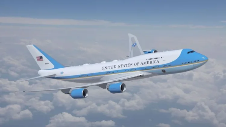 Cum vor arăta noile avioane prezidențiale din SUA: Joe Biden a schimbat culoarea aleasă de Donald Trump pentru Air Force One – FOTO Cum vor arăta noile avioane prezidențiale din SUA: Joe Biden a schimbat culoarea aleasă de Donald Trump pentru Air Force One – FOTO