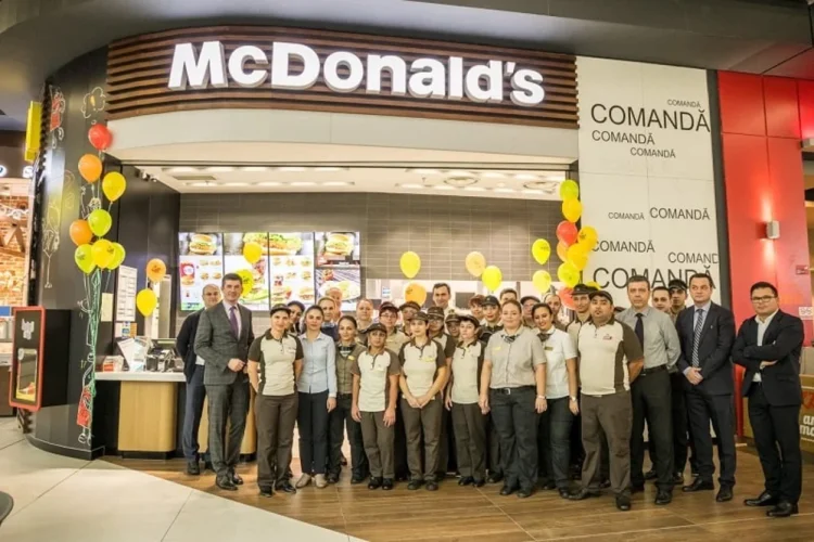 McDonald’s oferă peste 1.000 de locuri de muncă în cadrul campaniei de recrutare „Oameni cu experiențe”