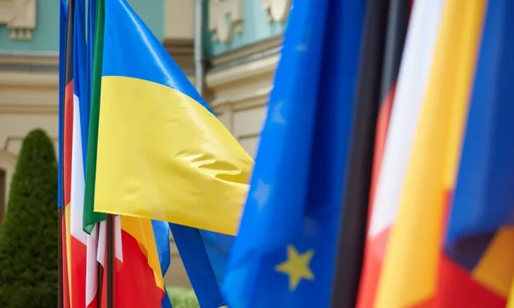 Franța promite Ucrainei nave pentru a crește exporturile de cereale. Parisul va instrui controlori de trafic aerian pentru a pregăti ”redeschiderea cerului ucrainean”