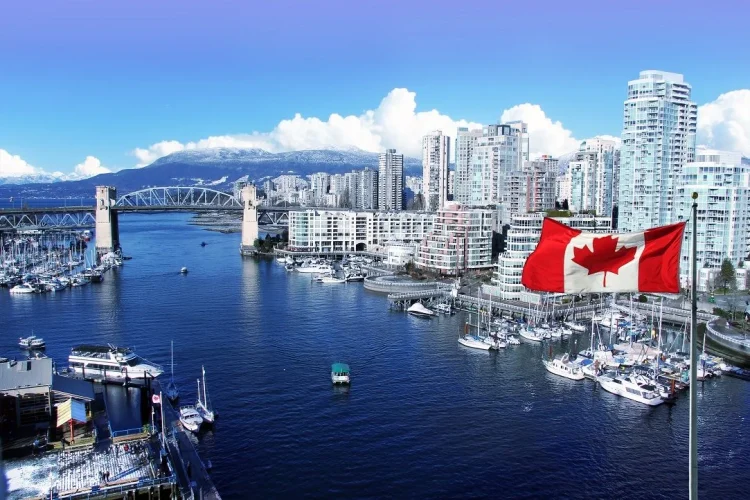 Rusia le recomandă cetățenilor ei să evite călătoriile în Canada Rusia le recomandă cetățenilor ei să evite călătoriile în Canada