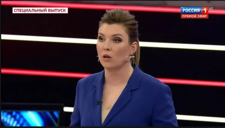 Incursiune în lumea odioasă a vloggerilor din Rusia cu sute de mii de urmăritori: de la justificarea atacurilor nucleare, la cei 3 părinți ai unui copil în Occident