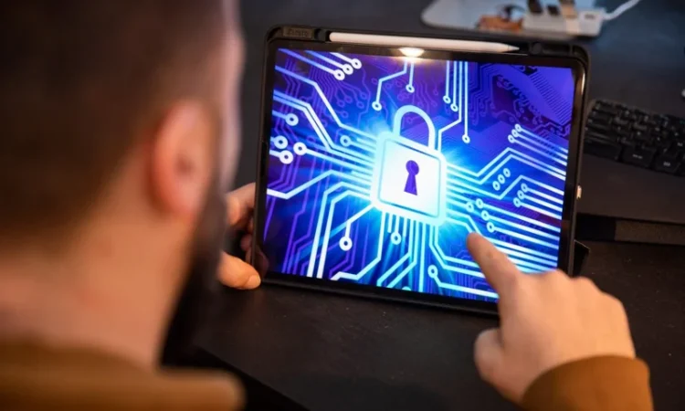 Comisia Europeană propune crearea unui scut cibernetic european și înființarea unei Academii de competențe în materie de securitate cibernetică