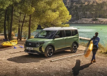 Ford prezintă noul E-Tourneo Courier. Modelul complet electric va fi produs la Craiova