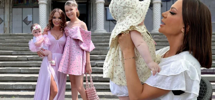 Cum a arătat Andreea Antonescu la botezul fetiței, în cea de-a doua rochie aleasă. Și-a pus în valoare toate formele! Cum a arătat Andreea Antonescu la botezul fetiței, în cea de-a doua rochie aleasă. Și-a pus în valoare toate formele!