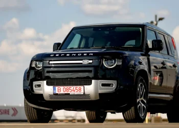 Review DEFENDER 110. Iconicul off-roader duce povestea mai departe – VIDEO