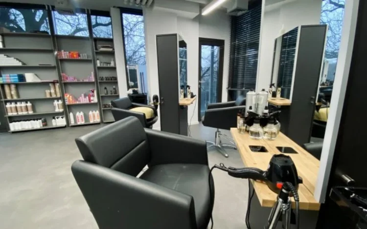 Slujbele cu risc crescut de cancer ovarian. Activitatea în saloanele de cosmetică, printre cele mai expuse Slujbele cu risc crescut de cancer ovarian. Activitatea în saloanele de cosmetică, printre cele mai expuse