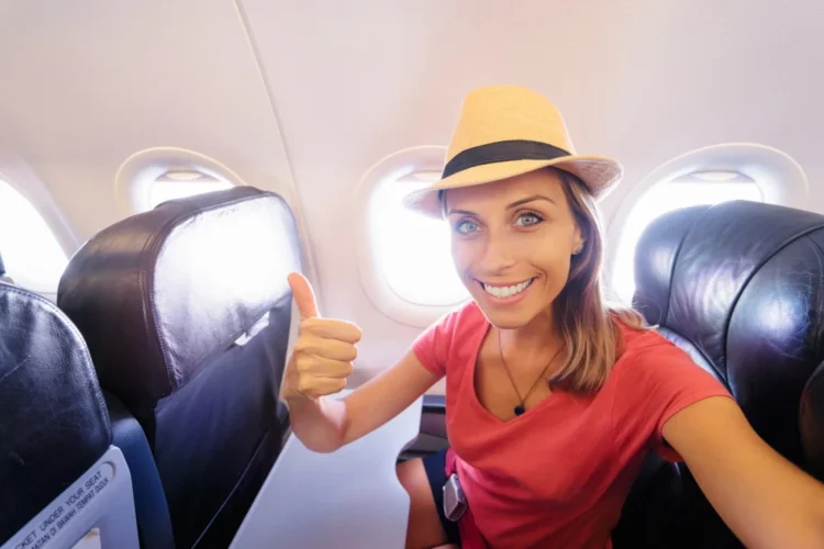 Cum să cumperi ieftin un bilet de avion. Trucul pe care companiile aeriene îl urăsc, dar nu au ce face