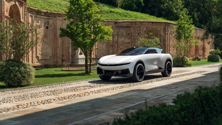 Pininfarina Pura Vision vrea să ne facă să uităm de Ferrari Purosangue și de Lamborghini Urus – GALERIE FOTO Pininfarina Pura Vision vrea să ne facă să uităm de Ferrari Purosangue și de Lamborghini Urus – GALERIE FOTO