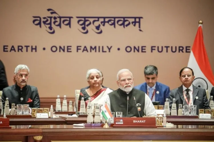 India dă de înțeles că își va schimba numele / Ce scrie pe plăcuța din fața premierului Modi la summitul G20