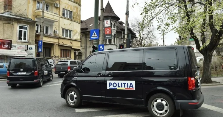 DIICOT a reținut 28 de persoane în dosarul drogurilor vândute în dispozitive de vapat și dulciuri