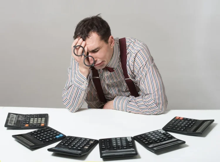 România are cei mai scumpi bugetari, dar statul preferă să sufoce tot mediul privat. Economist: guvernanții trebuiau să arate că și statul reduce cheltuielile