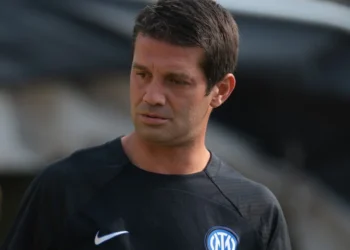 Un altfel de antrenor. Chivu a spus ce trebuie să facă de fiecare dată când ridică vocea la jucătorii săi