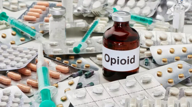 Ce sunt drogurile opioide şi ce efecte periculoase au acestea