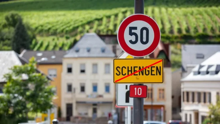 România în Schengen rămâne doar un vis frumos. Lovitura de grație dată de cancelarul austriac milioanelor de români