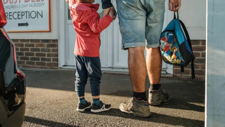 Orașele cu cele mai scumpe creșe și grădinițe. Unii părinți români dau mai bine de jumătate dintr-un salariu pe educația celor mici