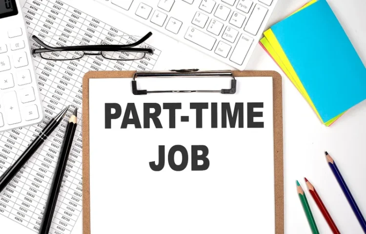 Joburile part-time, din nou pe radarul românilor. Retailul, în topul domeniilor cu cele mai multe locuri de muncă cu jumătate de normă