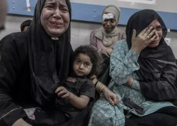 „Sute de morți” într-un spital din Gaza lovit de o rachetă. Israel și grupările palestiniene se acuză reciproc de responsabilitate. Proteste violente în regiune