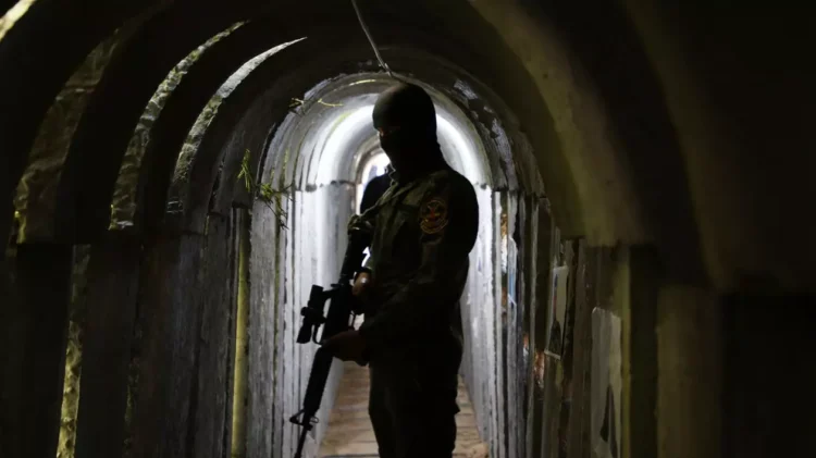 Arma secretă a Israelului pentru blocarea tunelurilor Hamas: „bombele-burete”