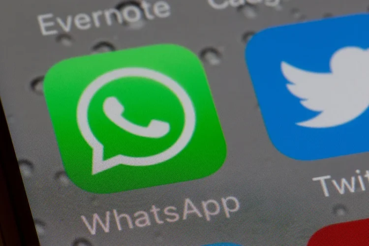 WhatsApp va putea fi folosit cu două conturi pe același telefon WhatsApp va putea fi folosit cu două conturi pe același telefon