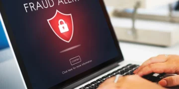 Avertisment DNSC: Tentative de fraudă promovate prin conturi şi videoclipuri postate pe YouTube