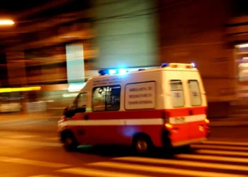 Ai voie să circuli în spatele unei ambulanțe aflate în misiune? Ce riscă șoferii care fac asta